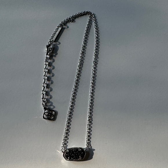 Kendra Scott Silver Pendant Necklace in Platinum Drusy - Picture 6 of 16